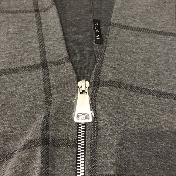 Poncho - Picture 3 of 3